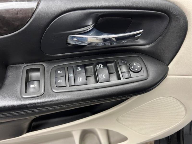 dodge Grand Caravan 2015 - 24