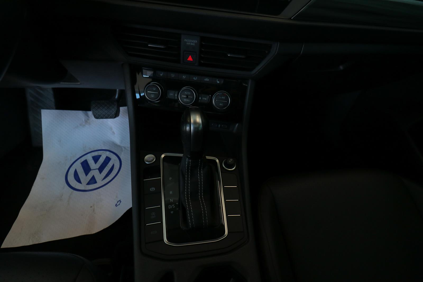 volkswagen Jetta 2021 - 15