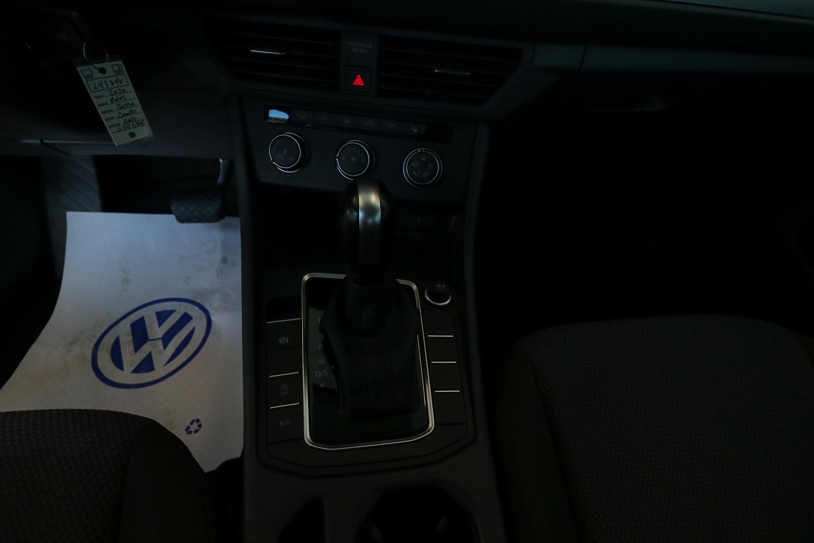 volkswagen Jetta 2020 - 15