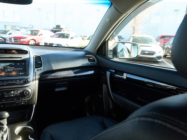 kia Sorento 2015 - 23