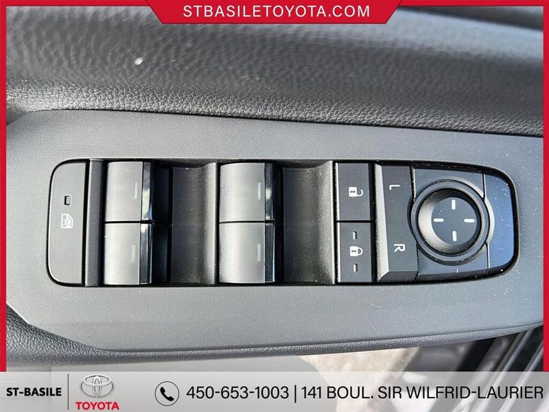 toyota Prius Prime 2023 - 17