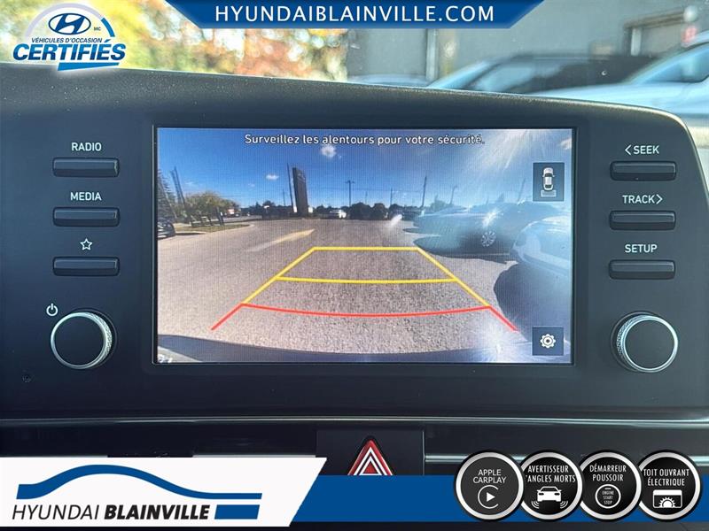 hyundai Elantra 2022 - 17