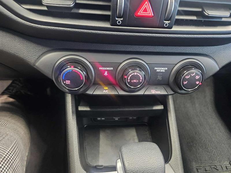 kia Forte 2023 - 14