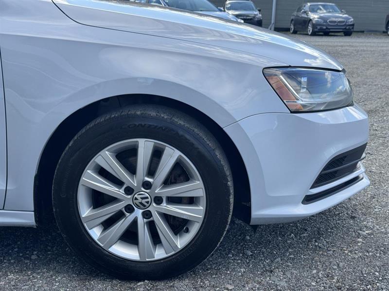 volkswagen Jetta 2017 - 11