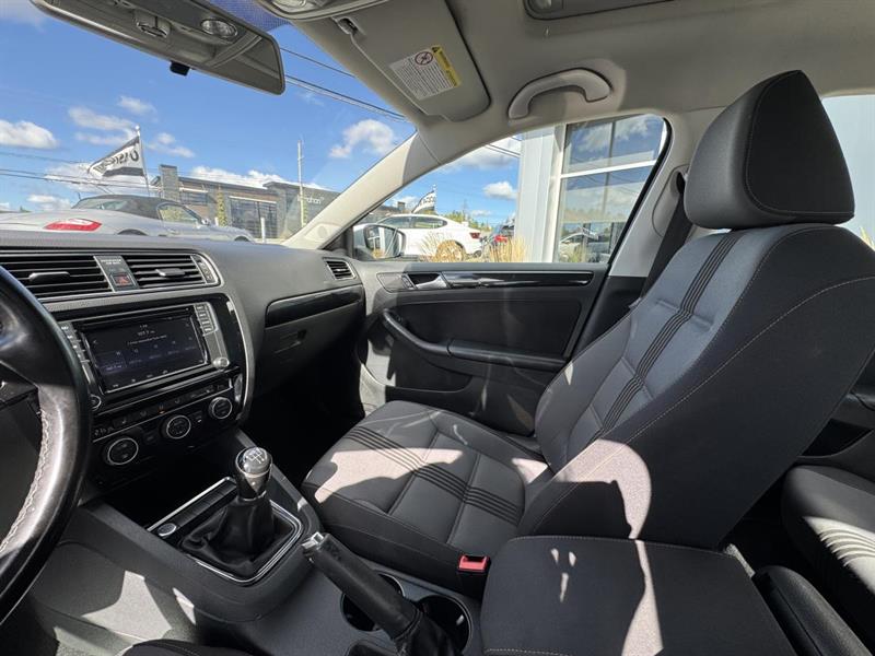 volkswagen Jetta 2017 - 15