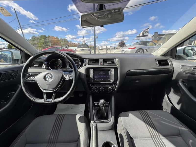 volkswagen Jetta 2017 - 16