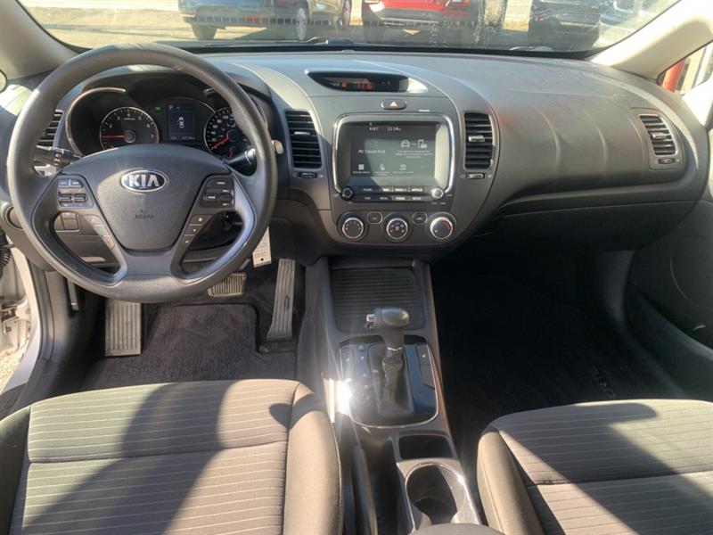 kia Forte 2017 - 11