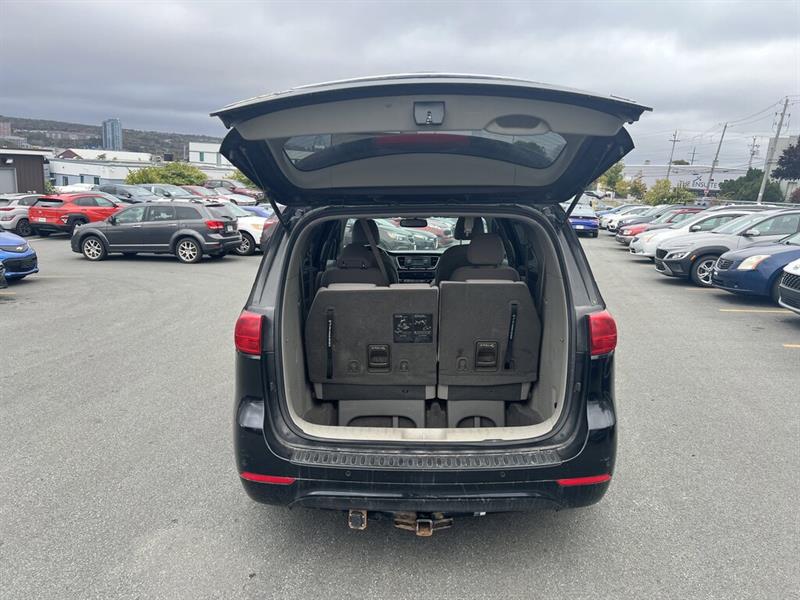 kia Sedona 2016 - 8