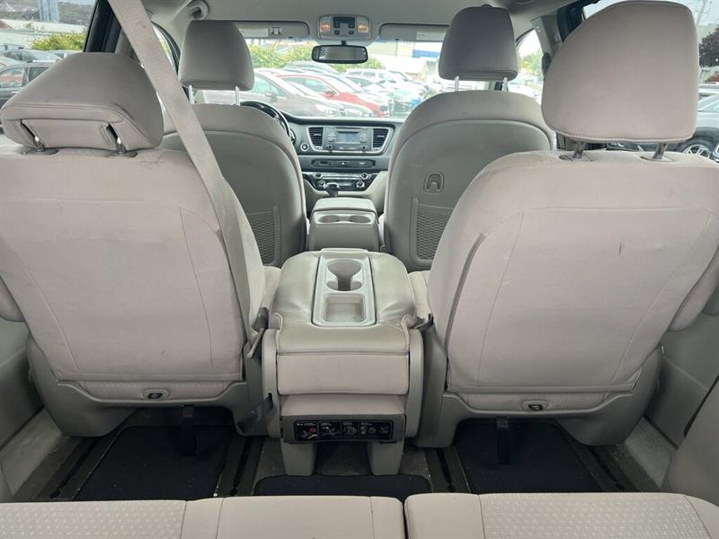 kia Sedona 2016 - 9