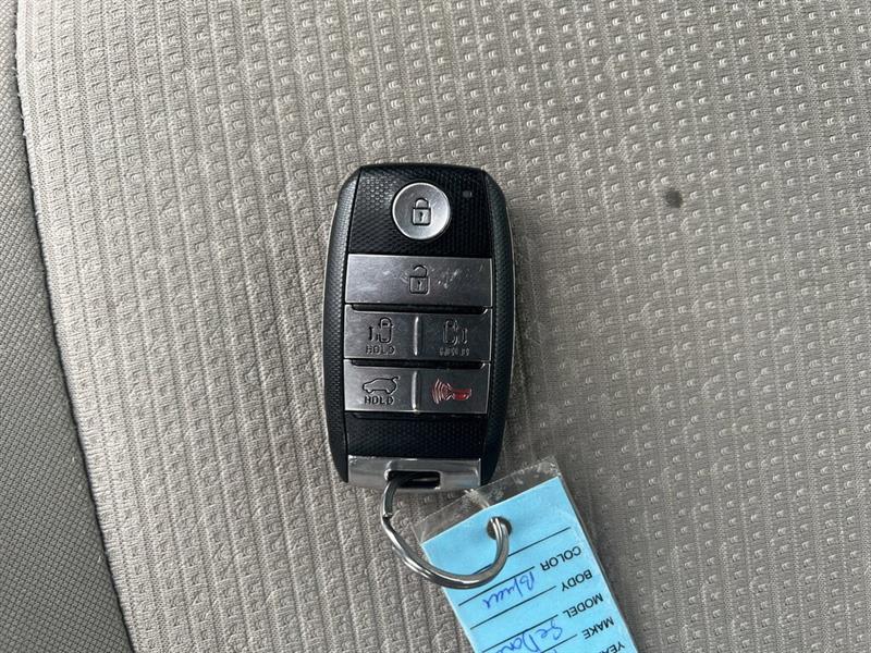 kia Sedona 2016 - 10