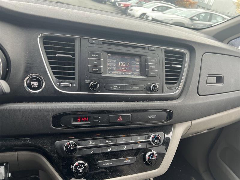 kia Sedona 2016 - 22