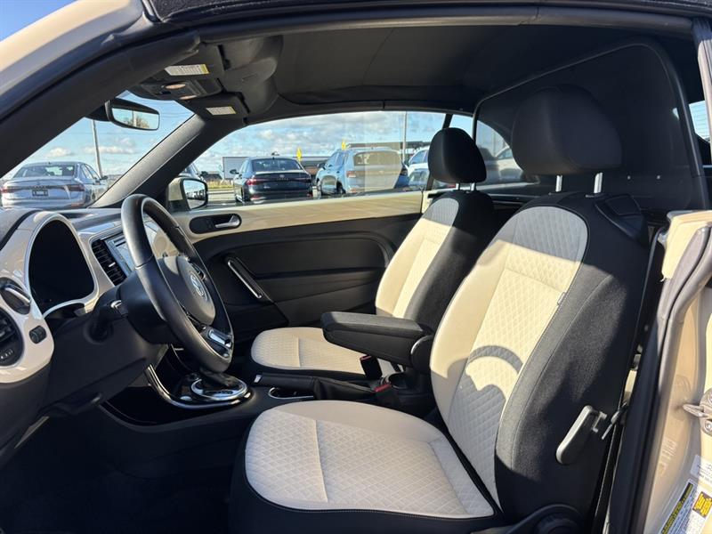 volkswagen Beetle Convertible 2019 - 9