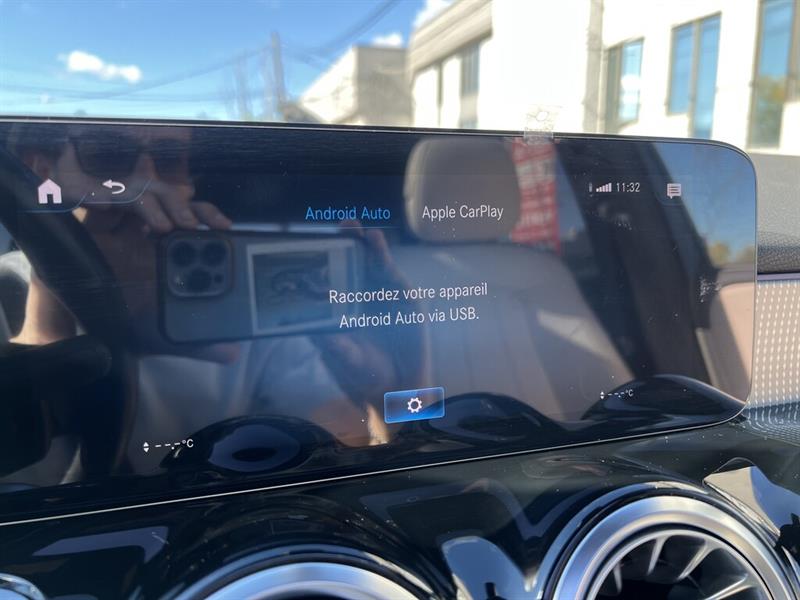 mercedes-benz GLB 2022 - 11