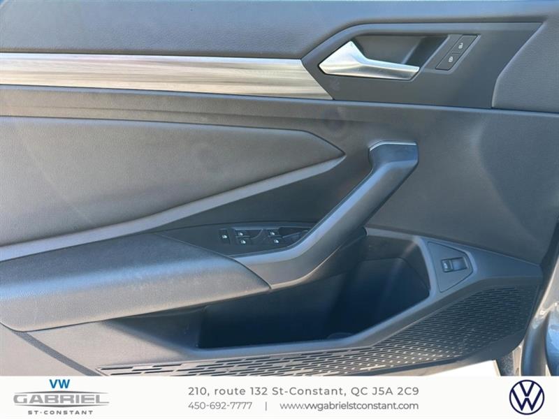 volkswagen Jetta 2019 - 12