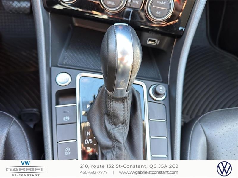 volkswagen Jetta 2019 - 16