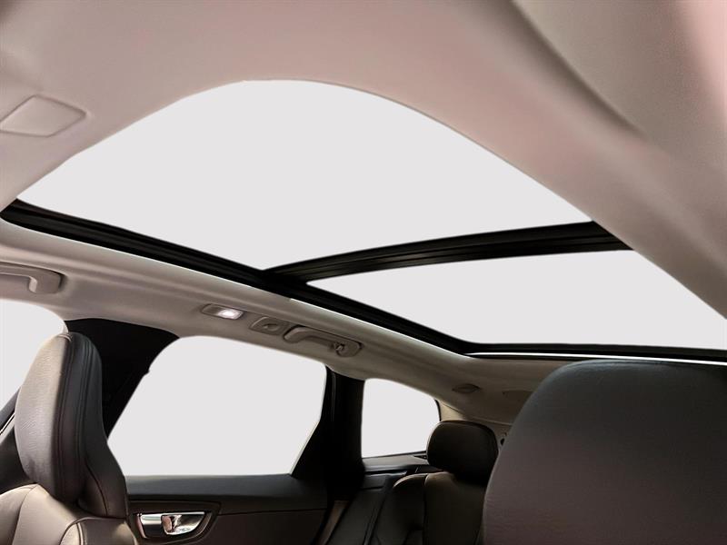 volvo XC60 2023 - 10