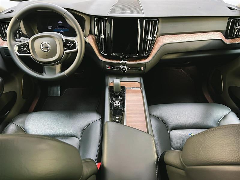 volvo XC60 2023 - 12