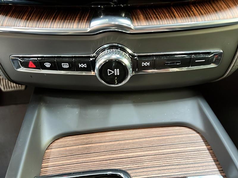 volvo XC60 2023 - 17