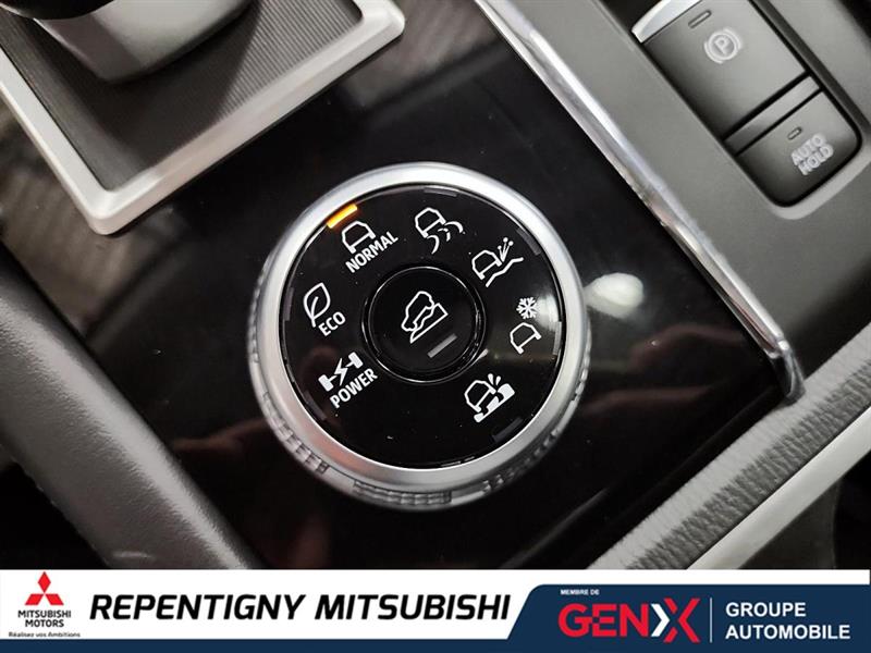 mitsubishi Outlander 2024 - 25