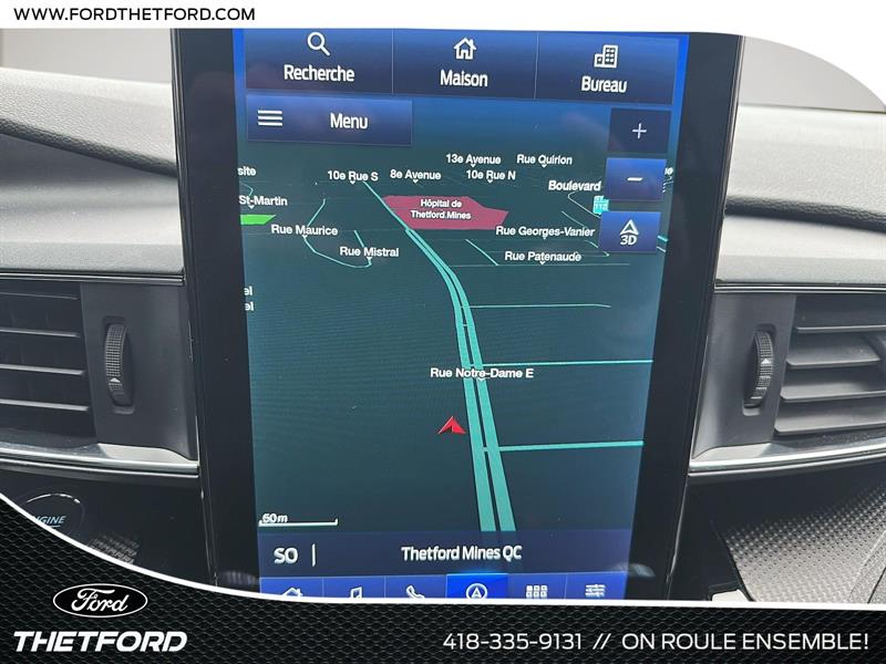 ford Explorer 2022 - 26