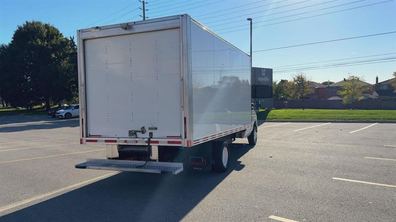 ford E-450 Cutaway 2023 - 3