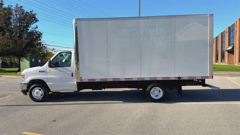 ford E-450 Cutaway 2023 - 7