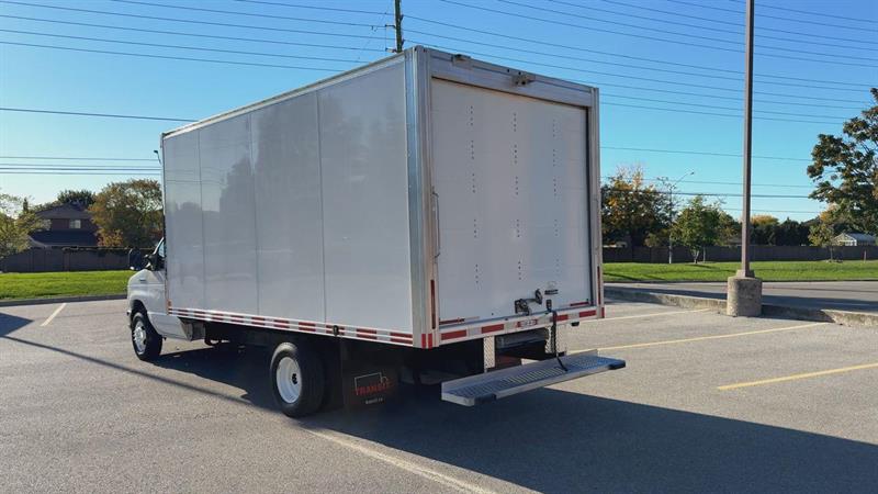 ford E-450 Cutaway 2023 - 9