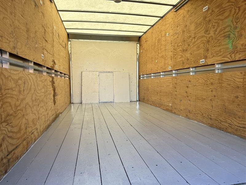 ford E-450 Cutaway 2023 - 32