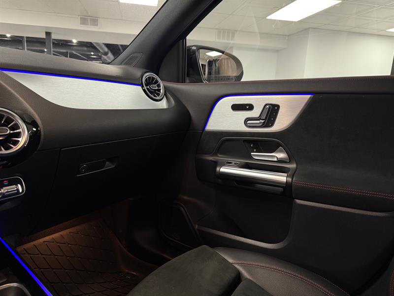 mercedes-benz AMG GLA 35 2022 - 13