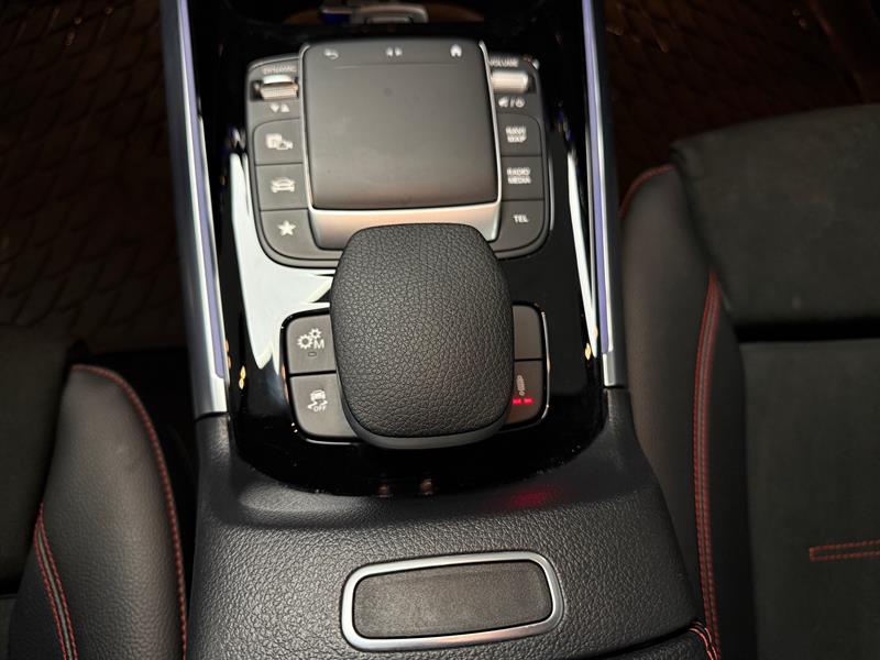 mercedes-benz AMG GLA 35 2022 - 16