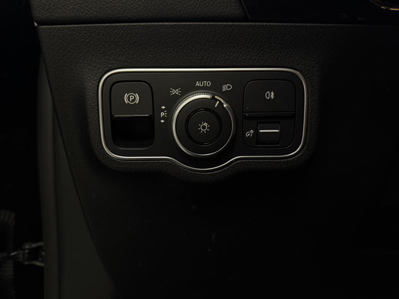 mercedes-benz AMG GLA 35 2022 - 19