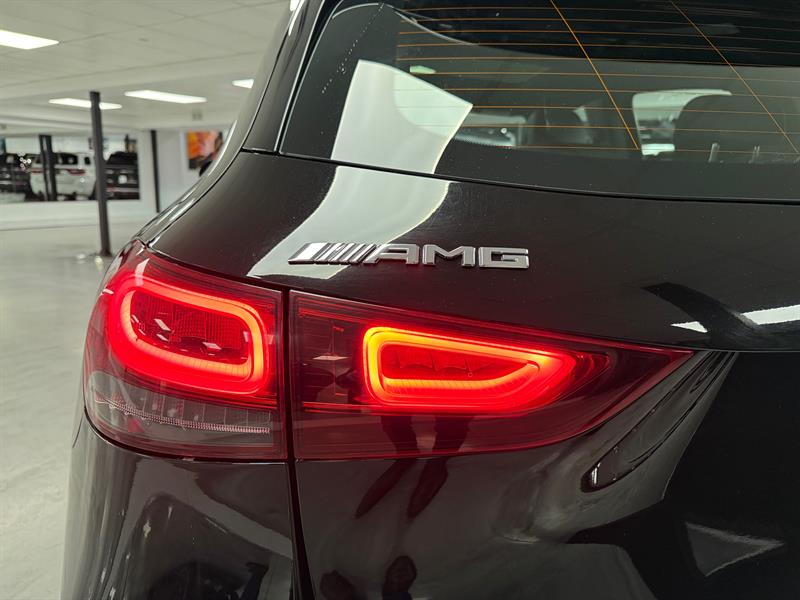 mercedes-benz AMG GLA 35 2022 - 24