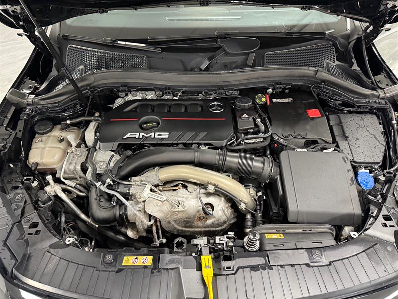 mercedes-benz AMG GLA 35 2022 - 26