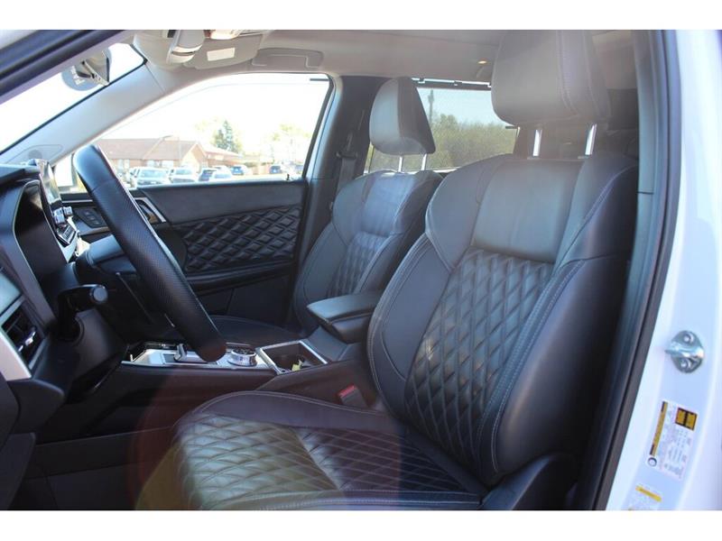 mitsubishi Outlander rechargeable 2023 - 9