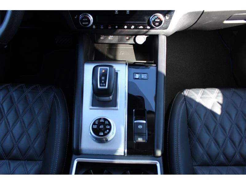 mitsubishi Outlander rechargeable 2023 - 15