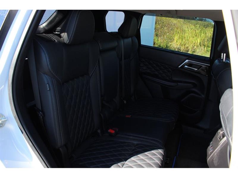 mitsubishi Outlander rechargeable 2023 - 50