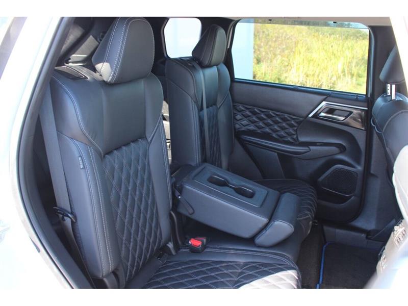 mitsubishi Outlander rechargeable 2023 - 51