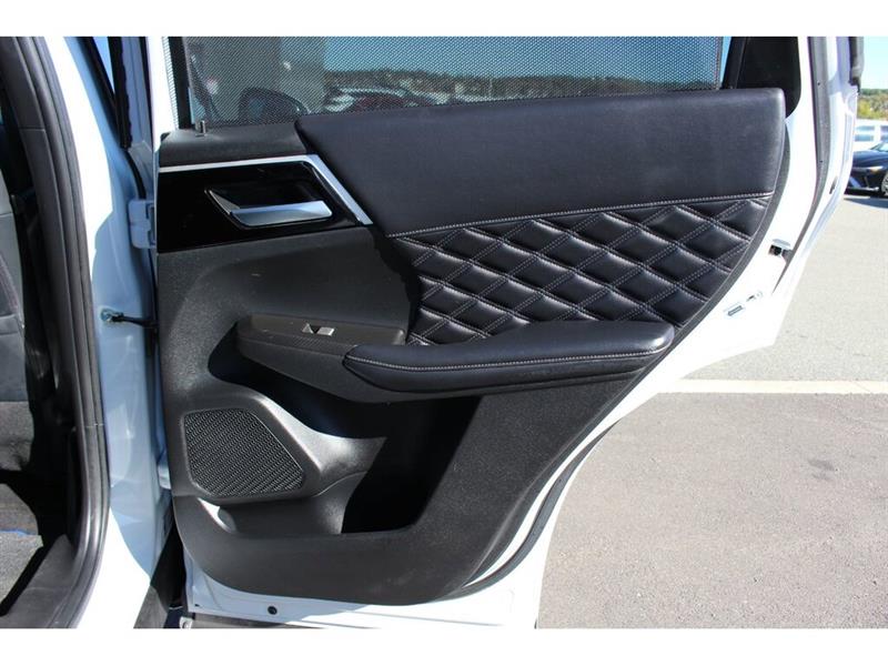 mitsubishi Outlander rechargeable 2023 - 53