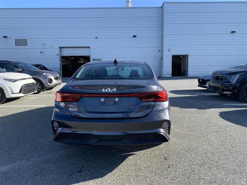 kia Forte 2024 - 5
