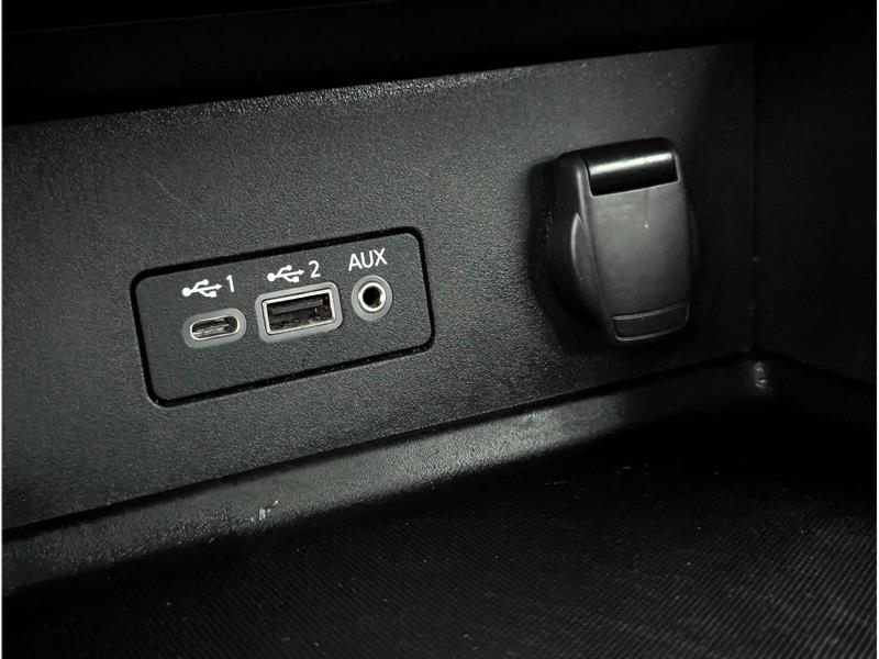 nissan Sentra 2020 - 12