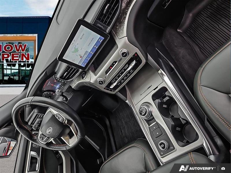 ford Explorer 2022 - 18