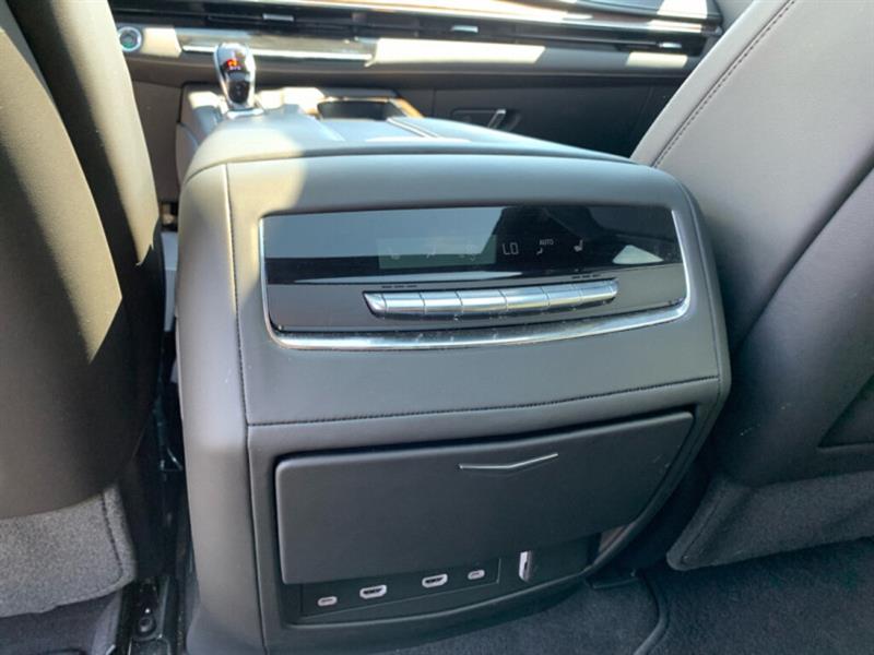 cadillac Escalade 2023 - 22