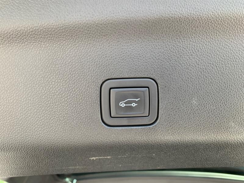 cadillac Escalade 2023 - 25