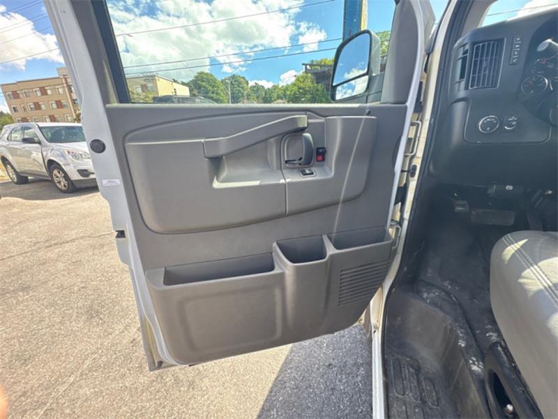 gmc Savana Cargo Van 2024 - 8
