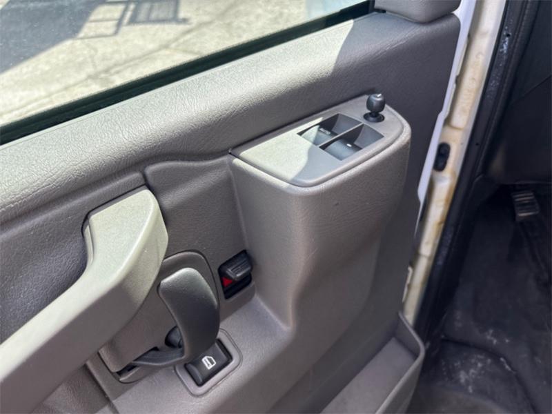 gmc Savana Cargo Van 2024 - 9