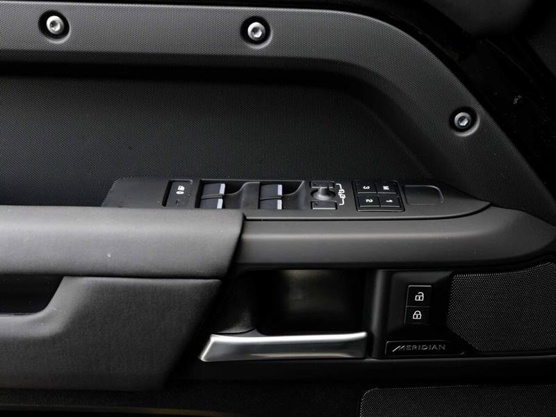land rover Defender 2025 - 8