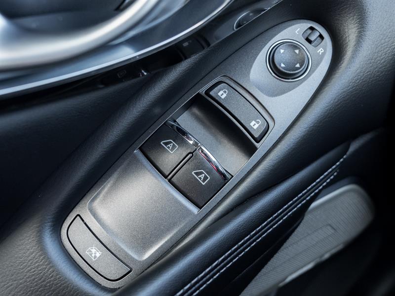 infiniti Q60 2018 - 16