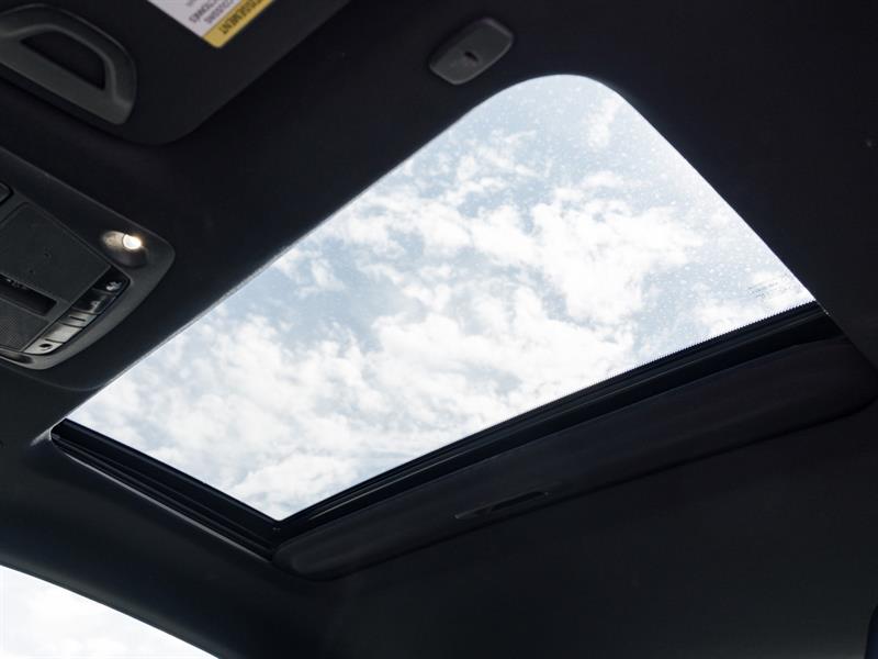 infiniti Q60 2018 - 24