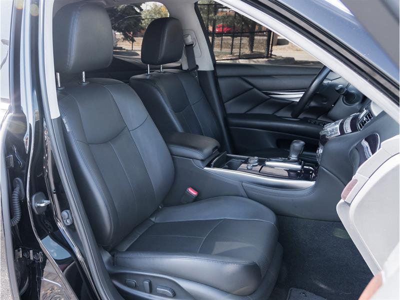 infiniti Q70 2019 - 25