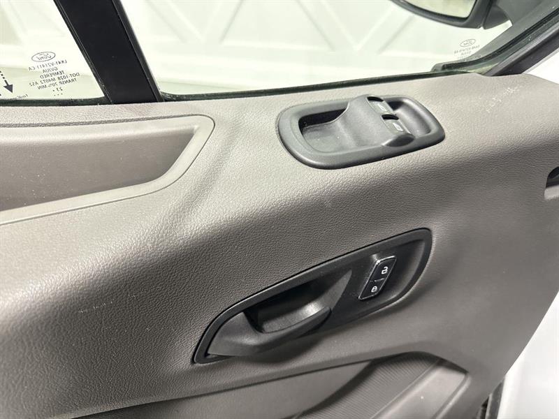 ford Transit-250 Cargo 2024 - 13
